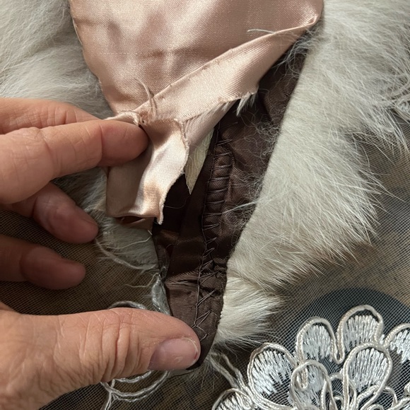 Vintage fox fur stole. - Picture 8 of 12